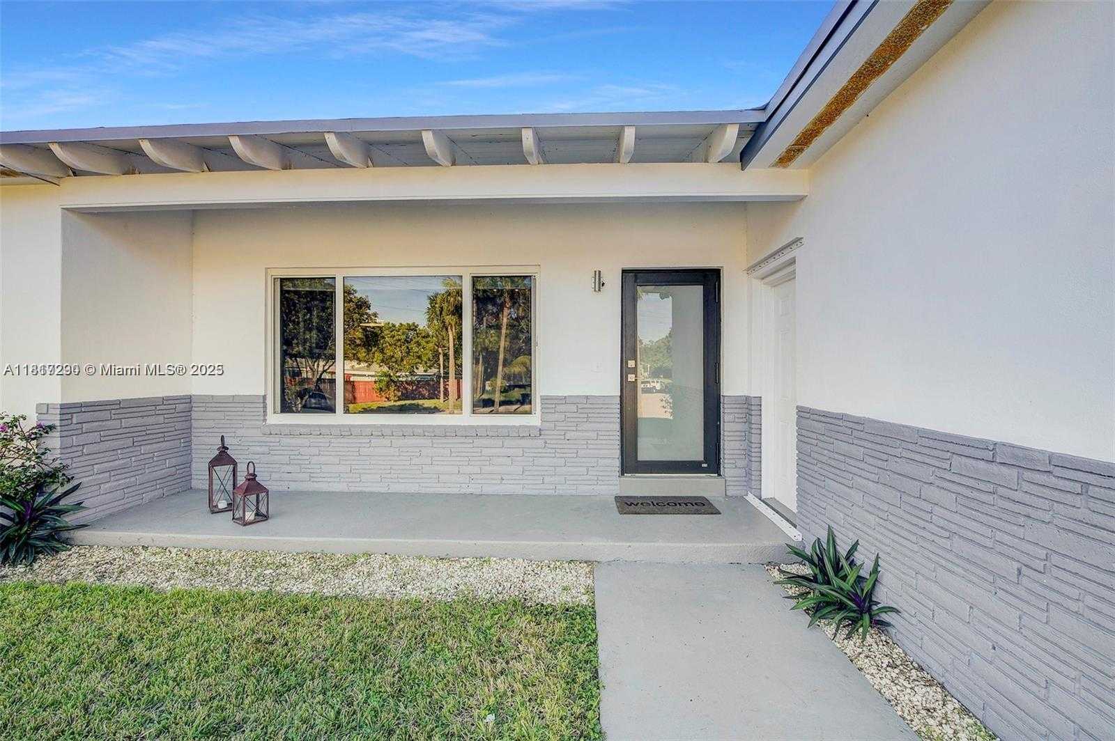 Small Image of 2190 NORTH EAST 169TH ST, North Miami Beach Number 4