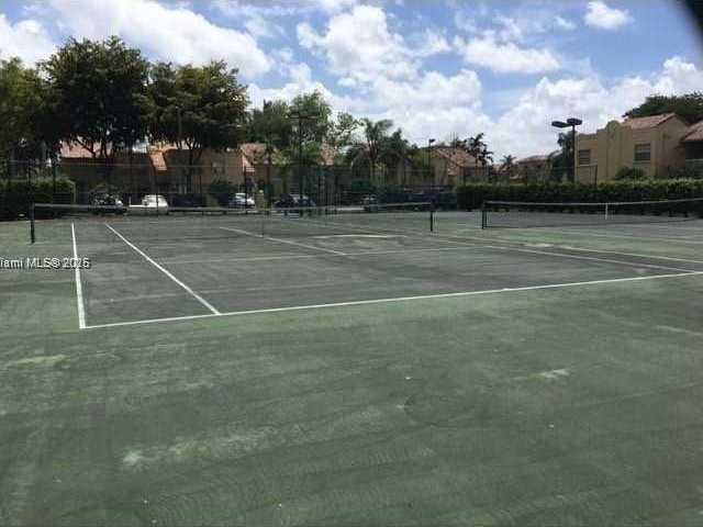 Small Image of Doral Number 10