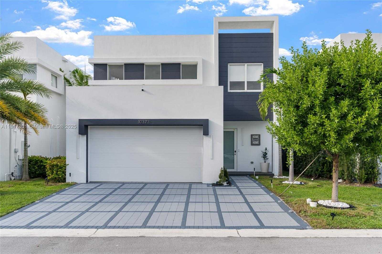 Small Image of 10373 NORTH WEST 68TH TER, Doral Number 2