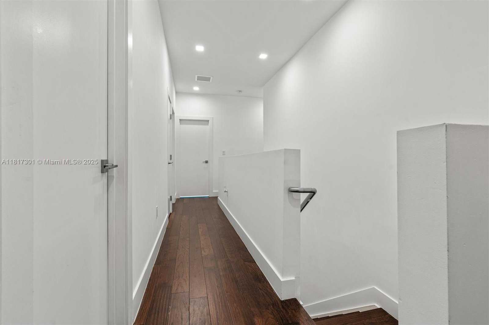 Small Image of 10373 NORTH WEST 68TH TER, Doral Number 25