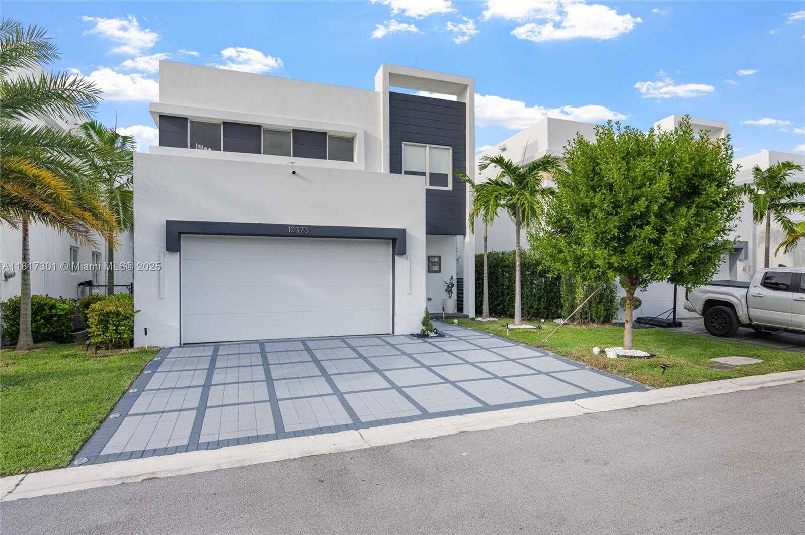 Small Image of 10373 NORTH WEST 68TH TER, Doral Number 4