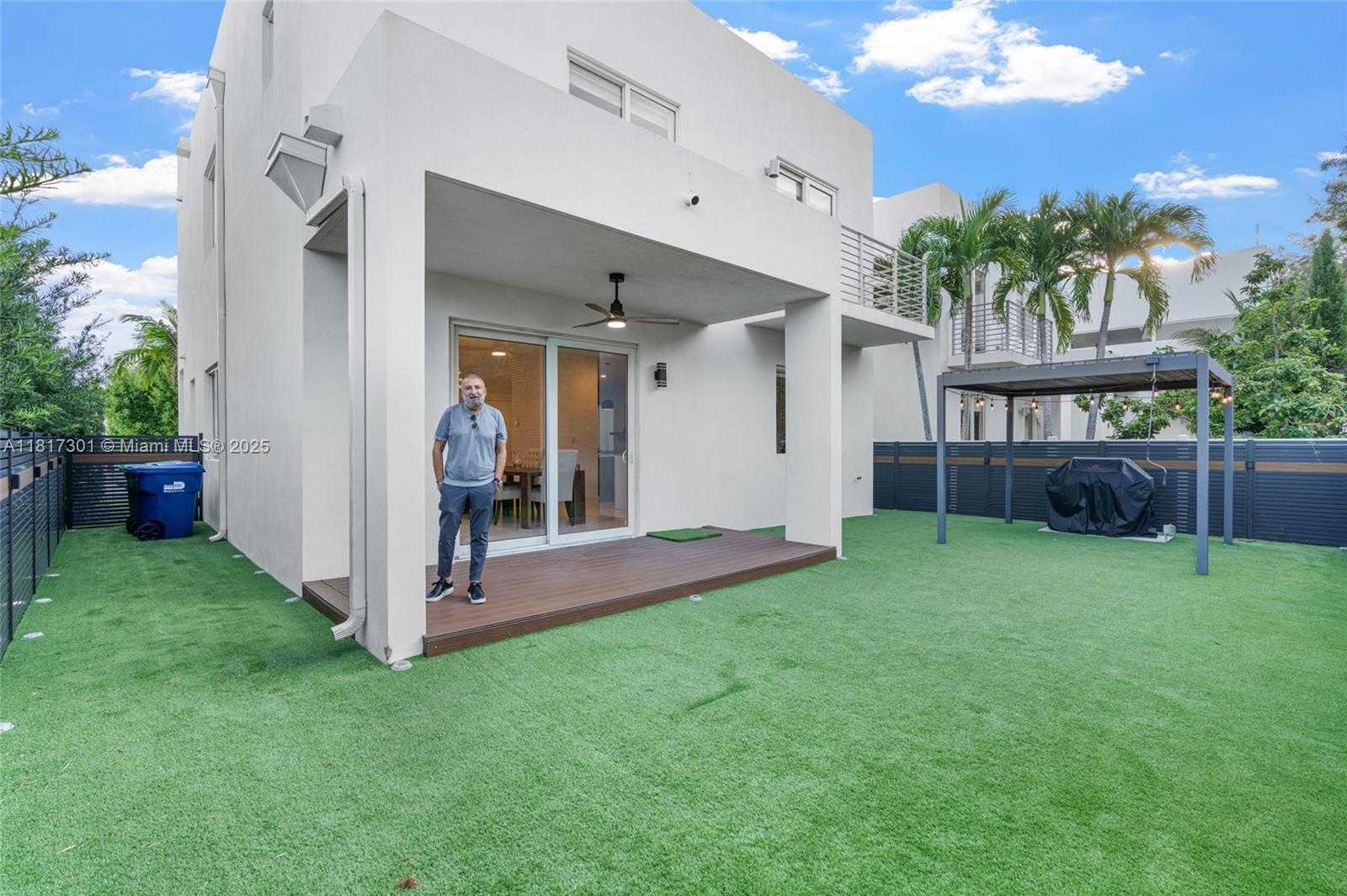 Small Image of 10373 NORTH WEST 68TH TER, Doral Number 41