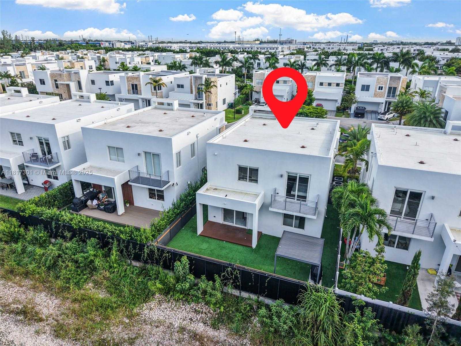 Small Image of 10373 NORTH WEST 68TH TER, Doral Number 47