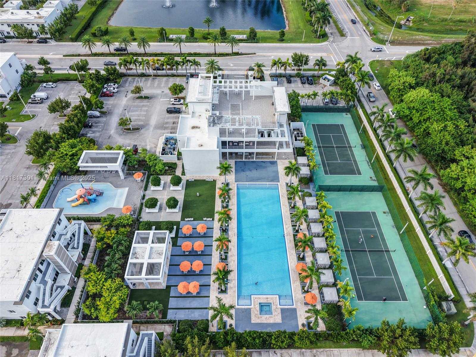 Small Image of 10373 NORTH WEST 68TH TER, Doral Number 50