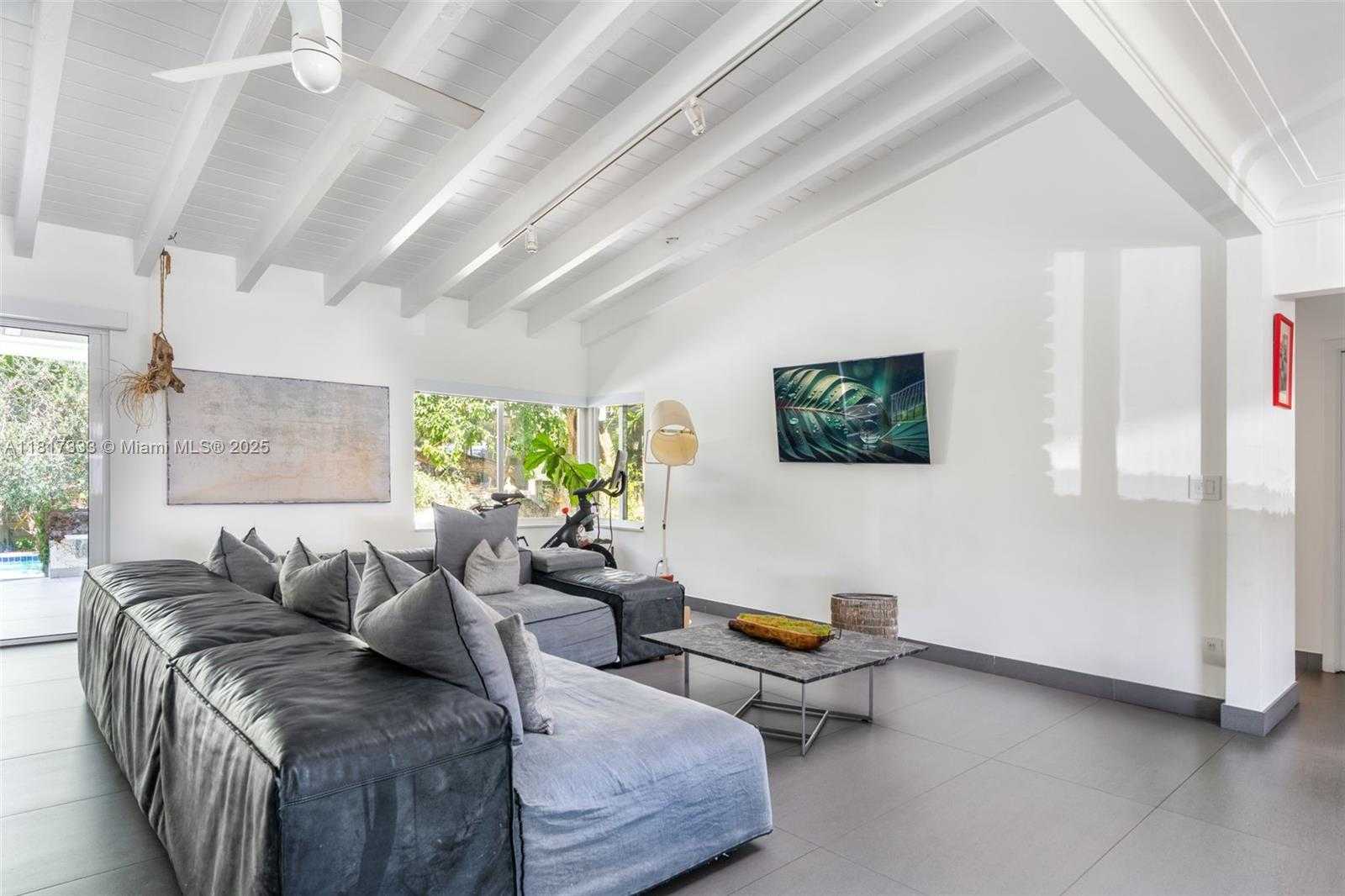 Small Image of 501 NORTH EAST 51ST ST, Miami Number 7