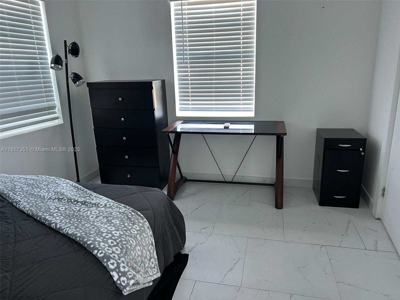 Small Image of 6753 INDIAN CREEK DR #10A, Miami Beach Number 5