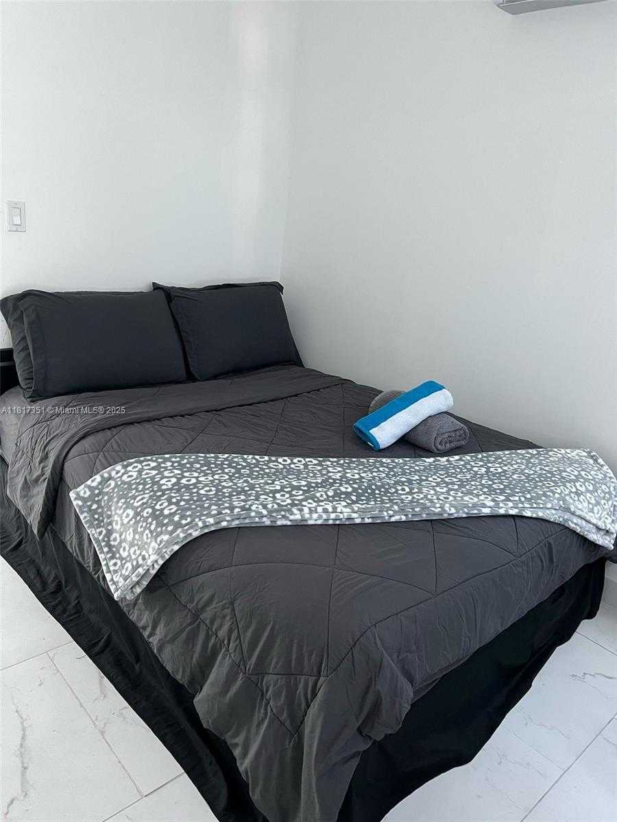 Small Image of 6753 INDIAN CREEK DR #10A, Miami Beach Number 8