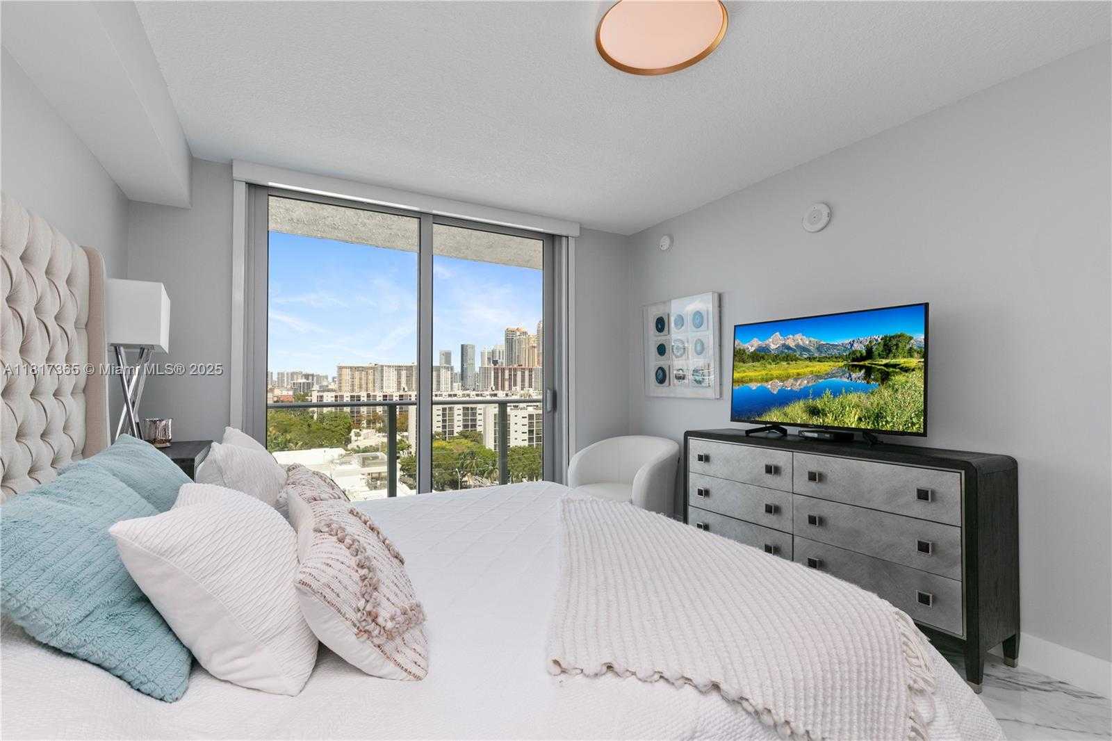 Small Image of 330 SUNNY ISLES BLVD #5-1103, Sunny Isles Beach Number 10