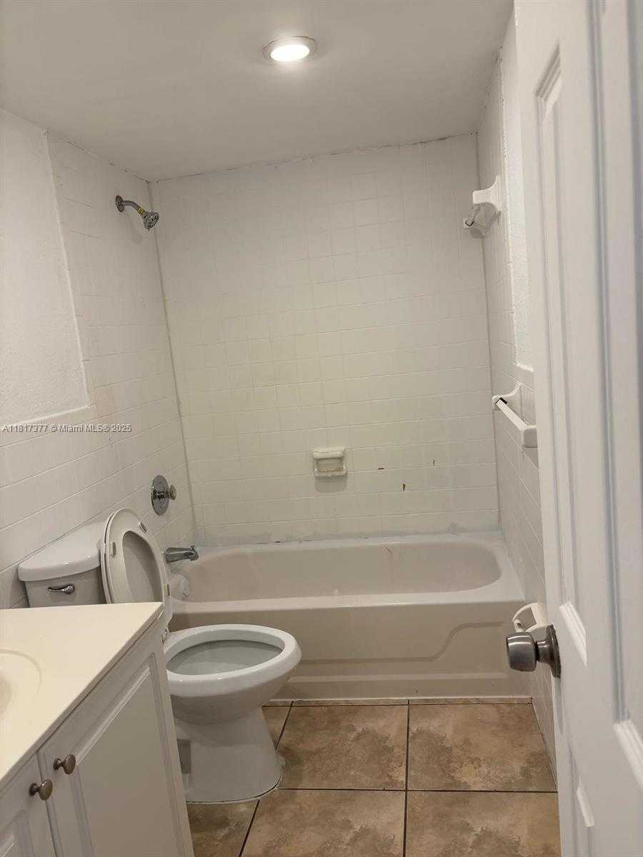 Small Image of 7010 NORTH WEST 186TH ST #5-416, Hialeah Number 6