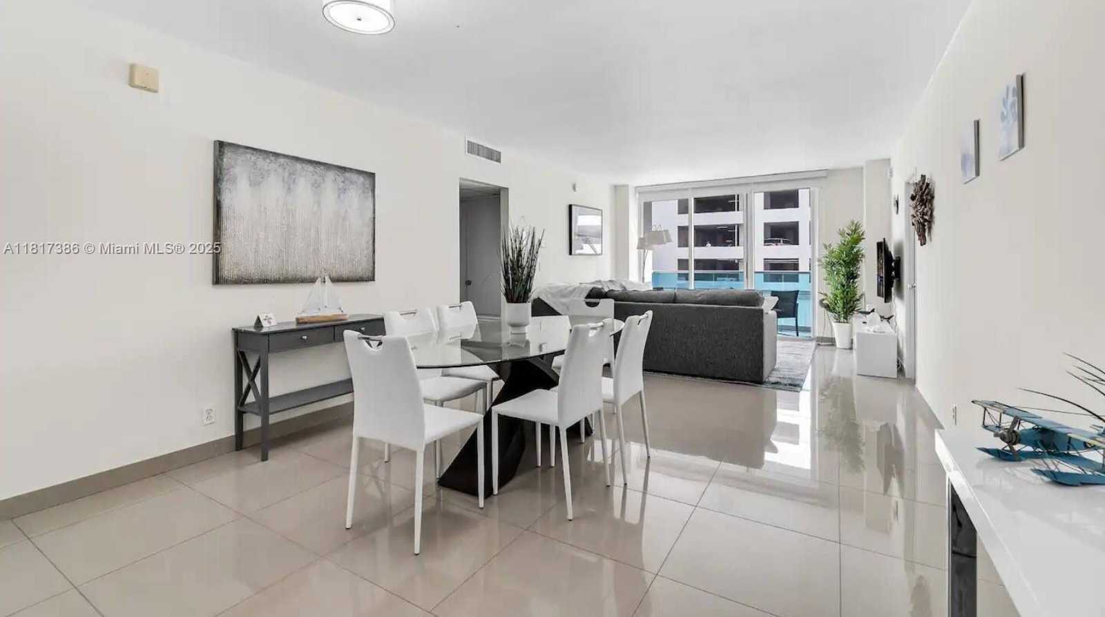 Small Image of 4001 SOUTH OCEAN DR #5J, Hollywood Number 3