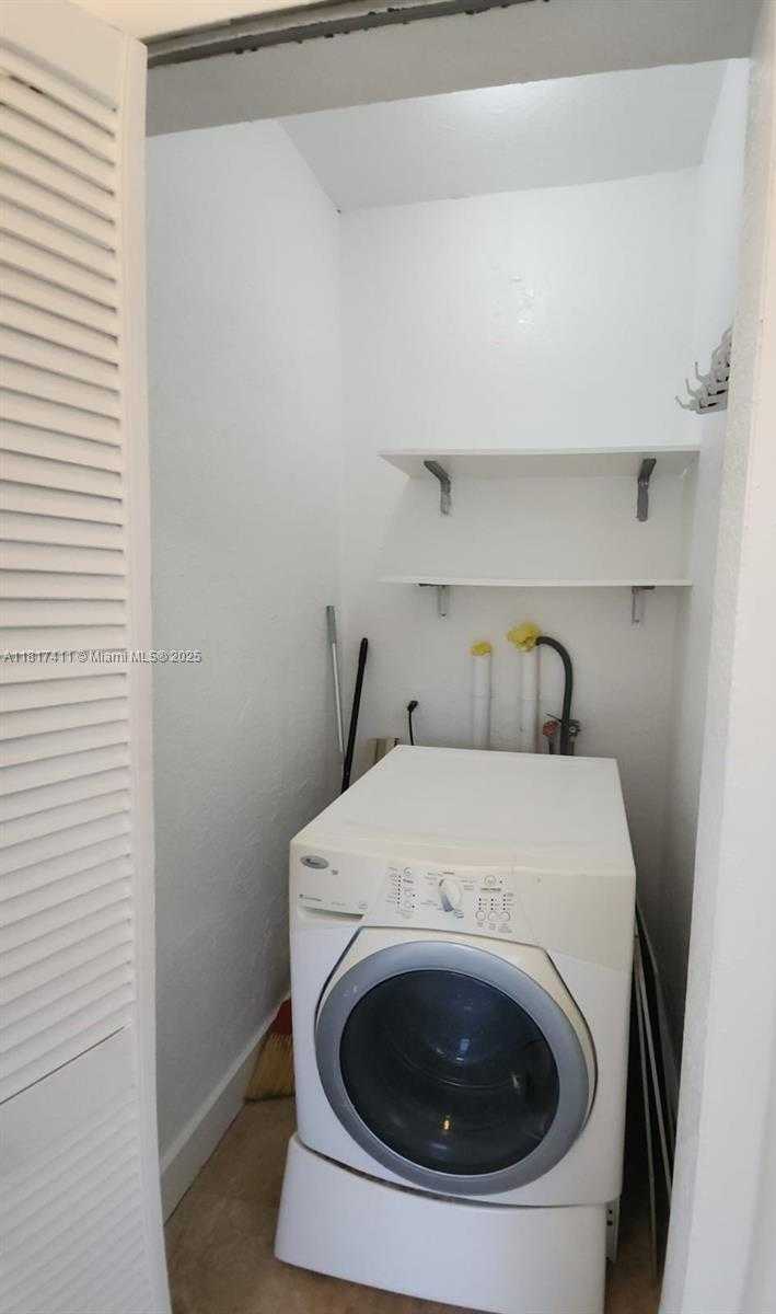 Small Image of 1611 MICHIGAN AVE #11, Miami Beach Number 11