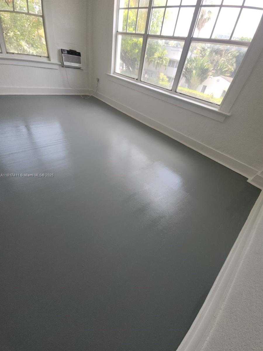 Small Image of 1611 MICHIGAN AVE #11, Miami Beach Number 5
