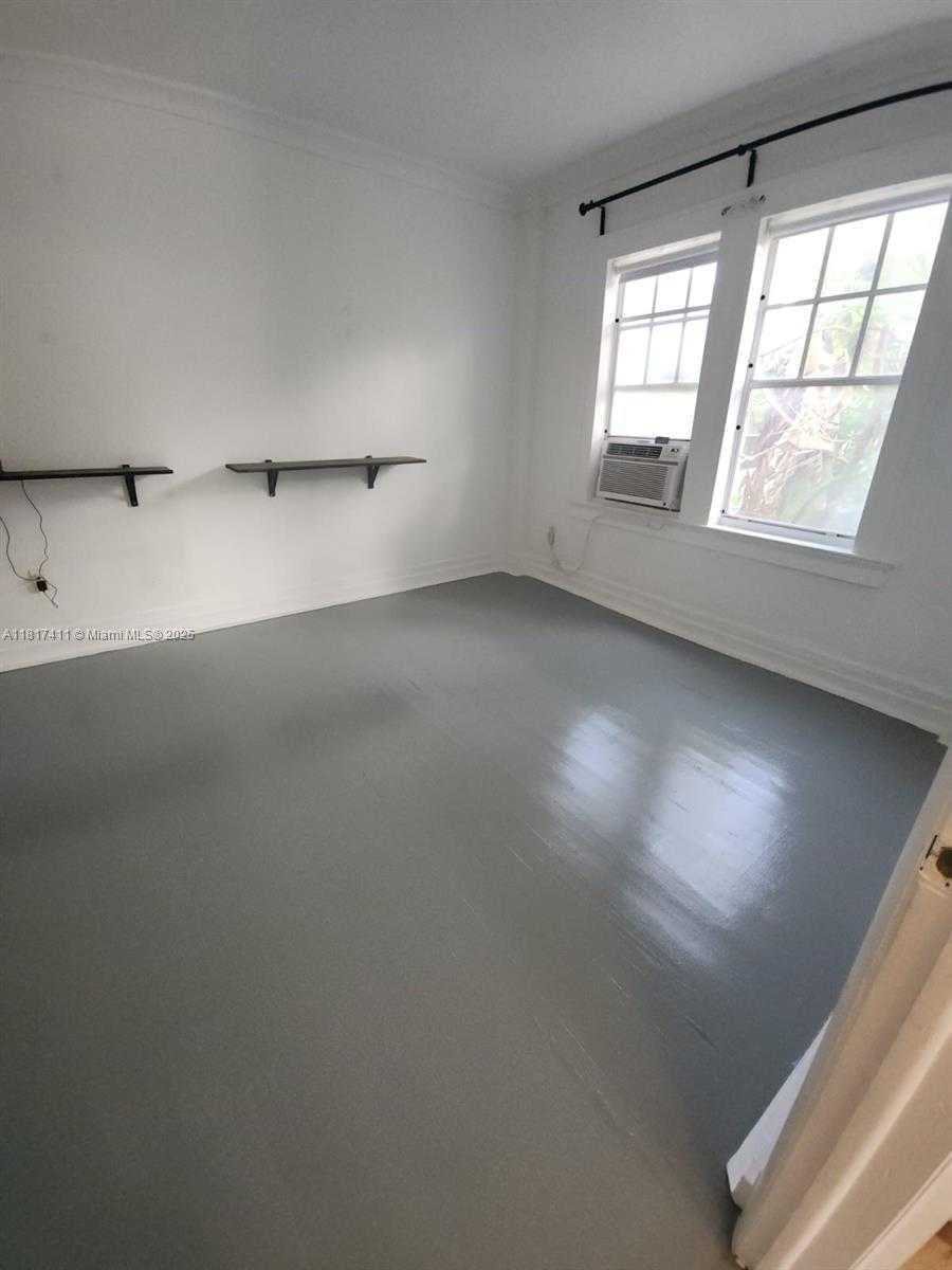 Small Image of 1611 MICHIGAN AVE #11, Miami Beach Number 8
