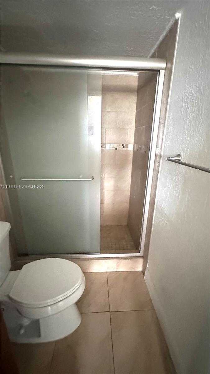 Small Image of 1251 NORTH EAST 108TH ST #603, Miami Number 17