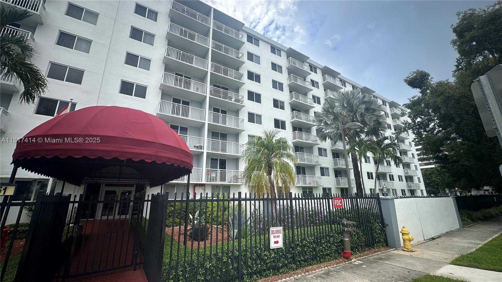 Small Image of 1251 NORTH EAST 108TH ST #603, Miami Number 22