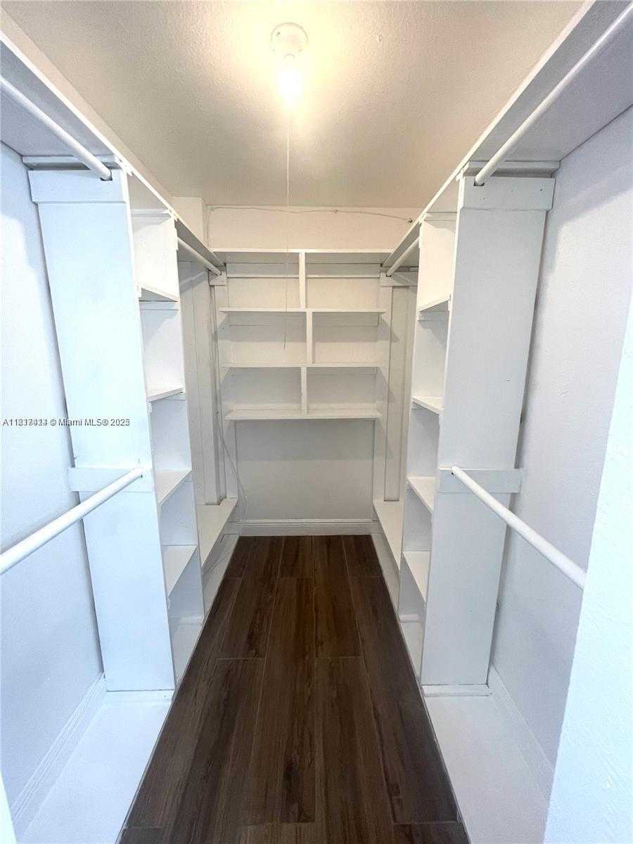 Small Image of 1251 NORTH EAST 108TH ST #603, Miami Number 4