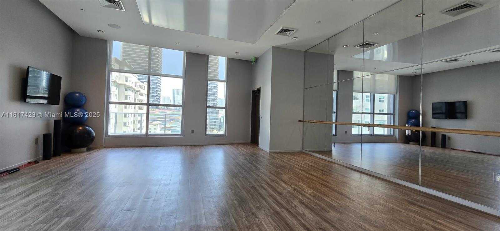 Small Image of 1100 SOUTH MIAMI AVE #3808, Miami Number 30