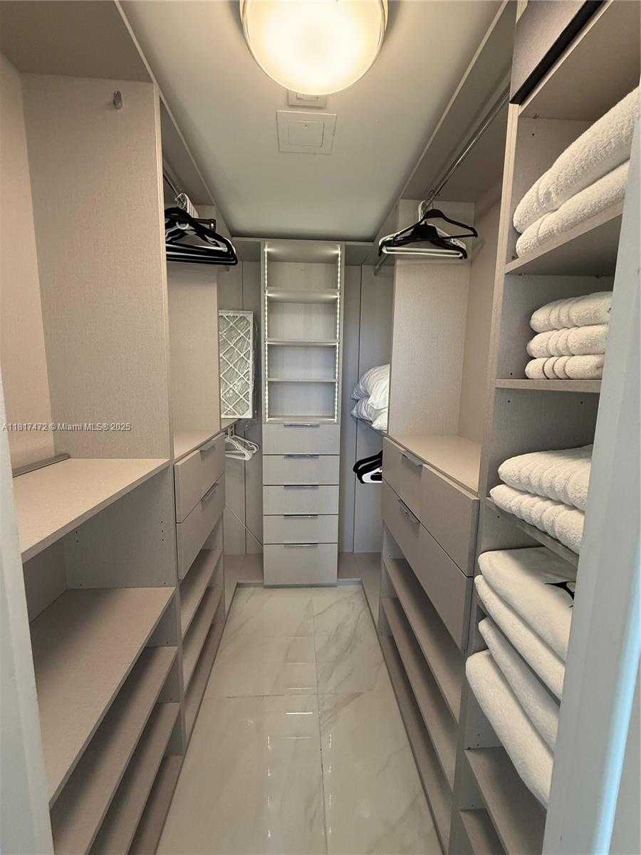 Small Image of 10275 COLLINS AVE #434, Bal Harbour Number 12