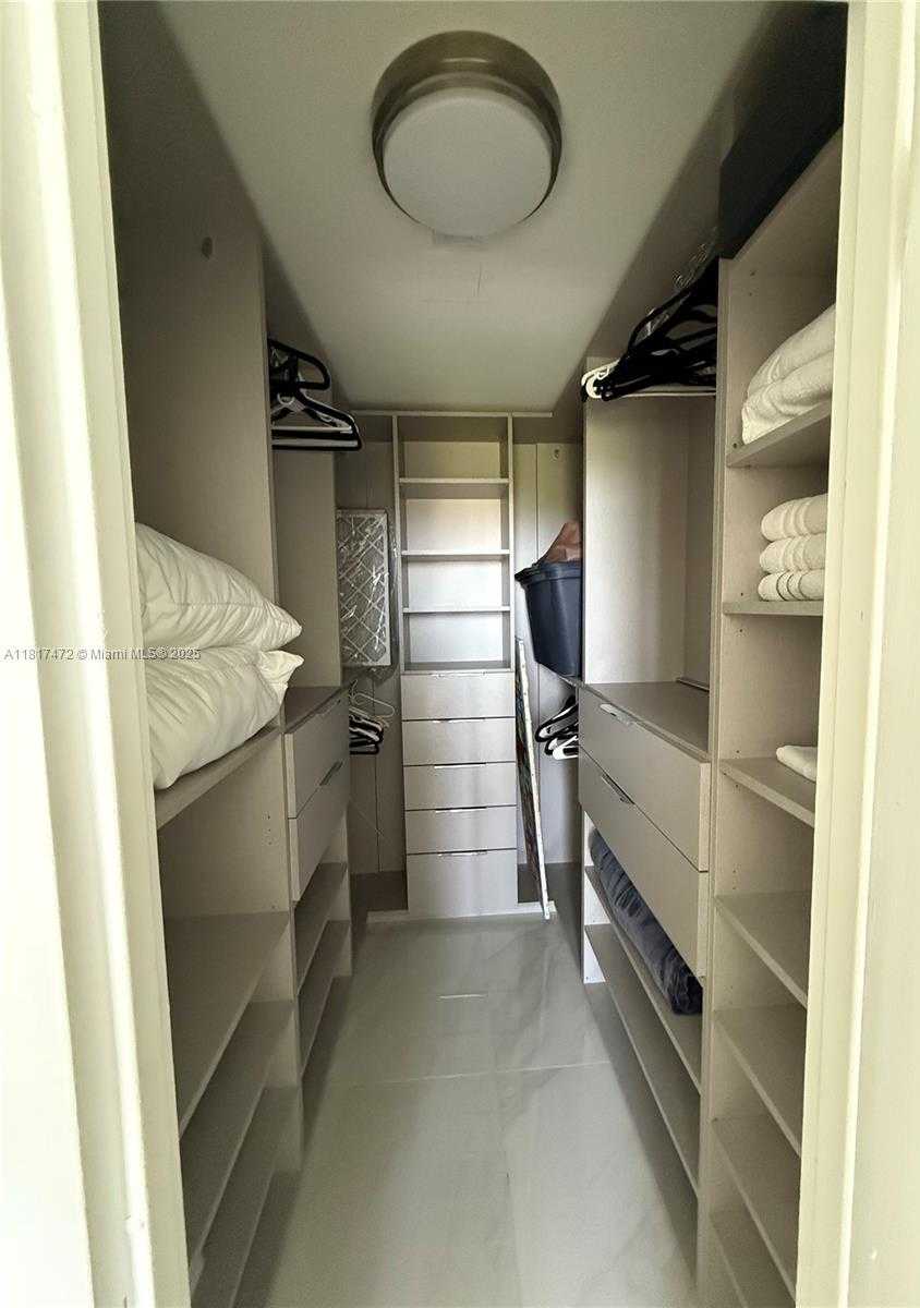 Small Image of 10275 COLLINS AVE #434, Bal Harbour Number 13