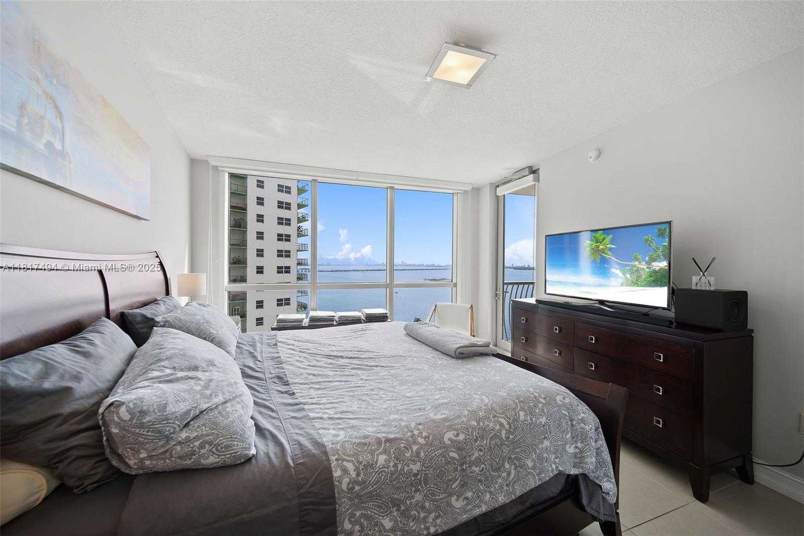 Small Image of 1750 NORTH BAYSHORE DR #2701, Miami Number 10