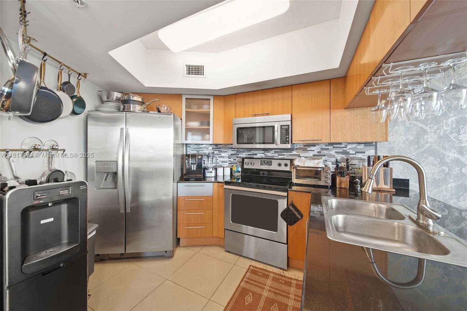 Small Image of 1750 NORTH BAYSHORE DR #2701, Miami Number 6