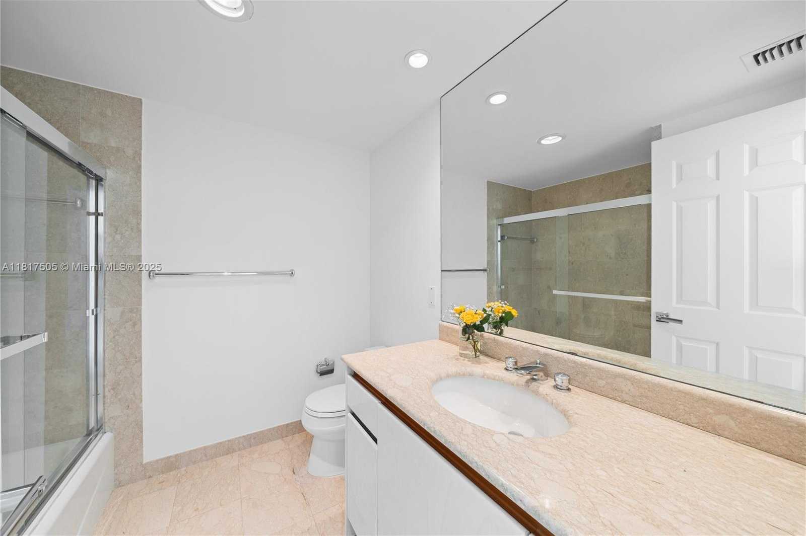 Small Image of 1643 BRICKELL AVE #2203, Miami Number 30