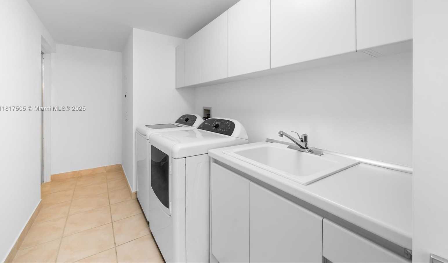 Small Image of 1643 BRICKELL AVE #2203, Miami Number 33