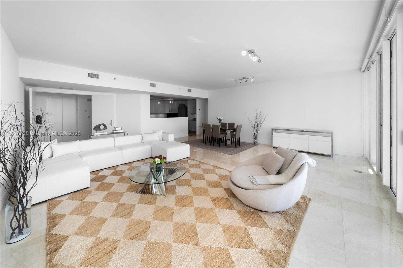 Small Image of 1643 BRICKELL AVE #2203, Miami Number 5