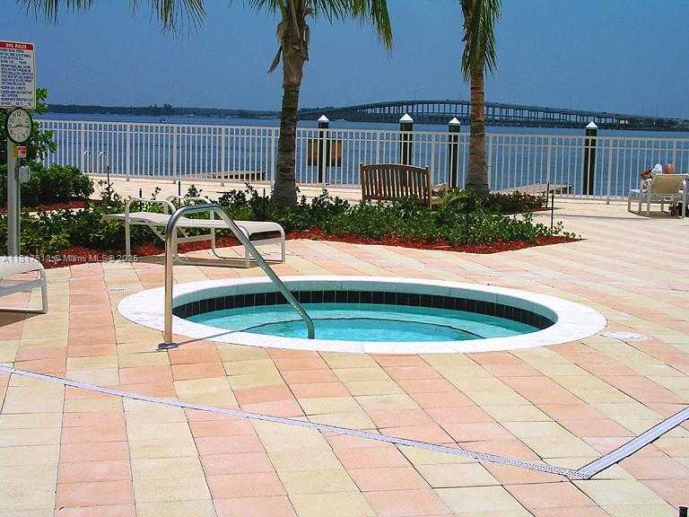 Small Image of 2101 Brickell Ave, Miami, FL 33129, USA Number 12