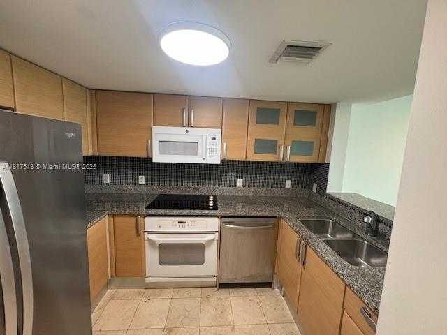 Small Image of 2101 Brickell Ave, Miami, FL 33129, USA Number 22