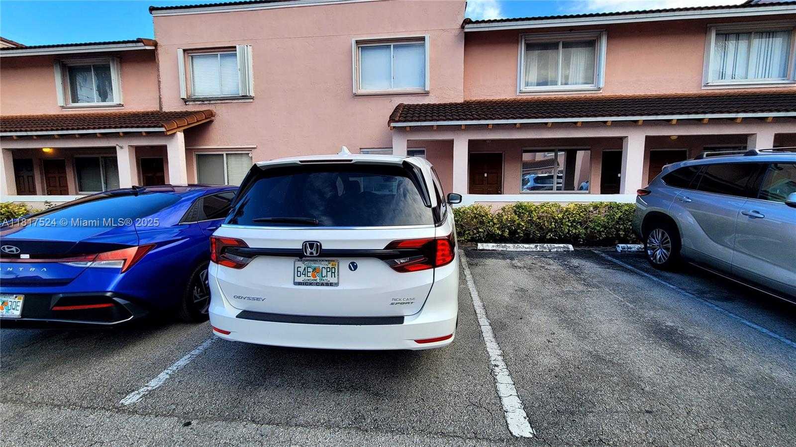 Small Image of 8017 LAKE DR #103, Doral Number 2