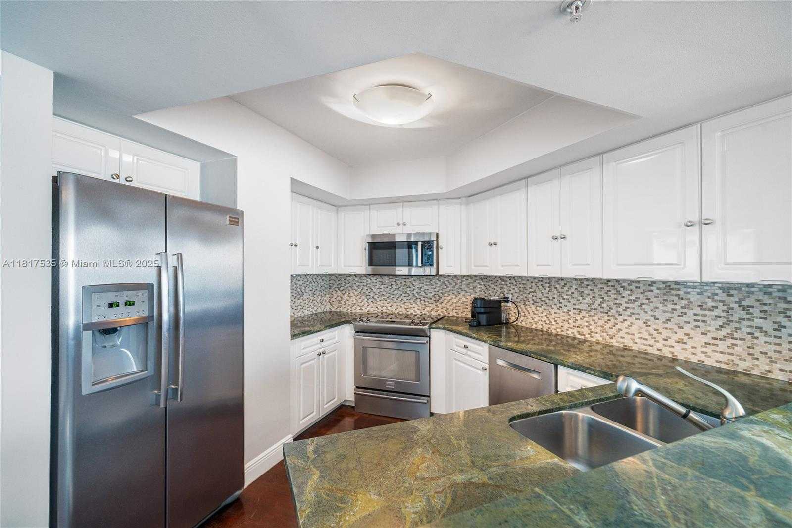 Small Image of 1900 SUNSET HARBOUR DR #1012, Miami Beach Number 12