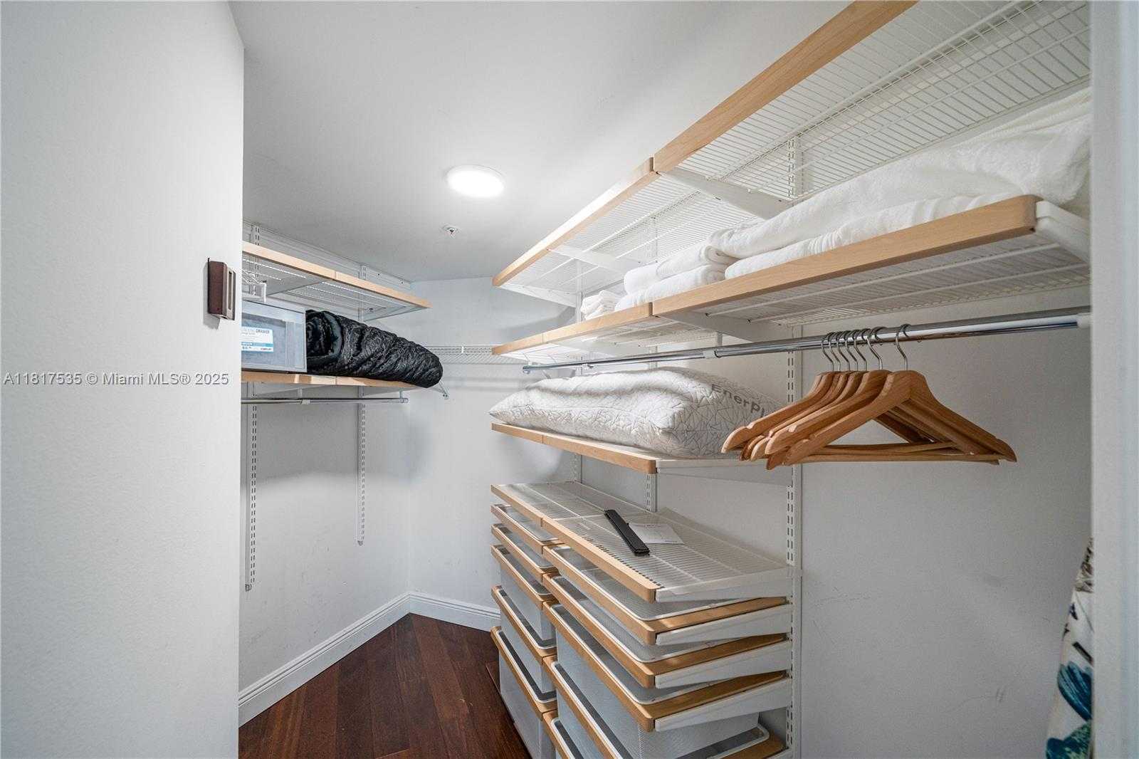 Small Image of 1900 SUNSET HARBOUR DR #1012, Miami Beach Number 25