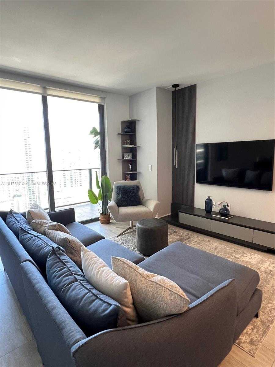 Small Image of 45 SOUTH WEST 9TH ST #2702, Miami Number 2