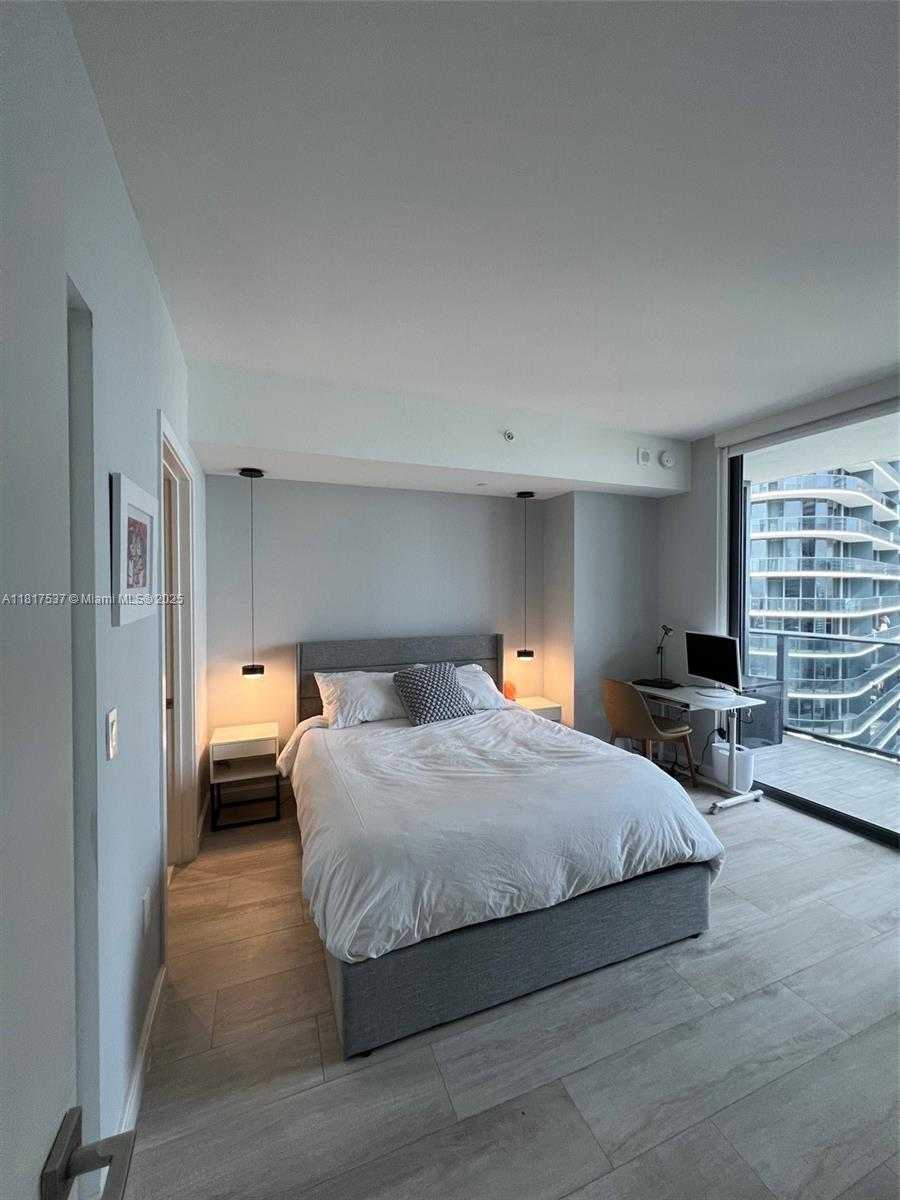 Small Image of 45 SOUTH WEST 9TH ST #2702, Miami Number 7