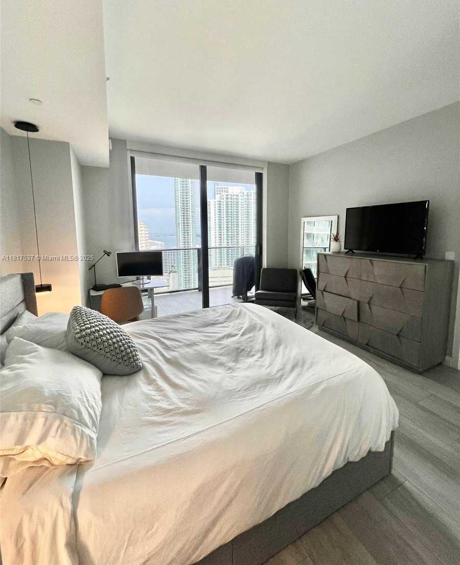 Small Image of 45 SOUTH WEST 9TH ST #2702, Miami Number 8