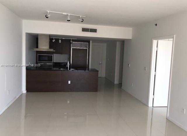 Small Image of 495 BRICKELL AVE #3309, Miami Number 4