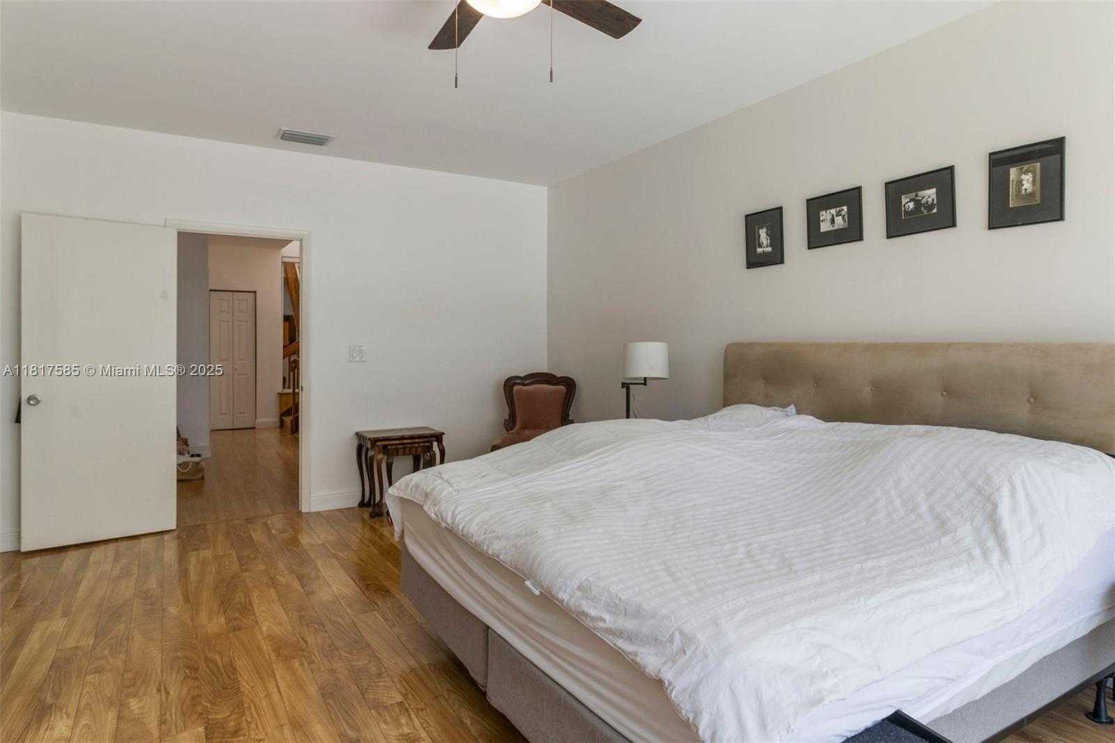 Small Image of 21376 MARINA COVE CIR #12-C, Aventura Number 11