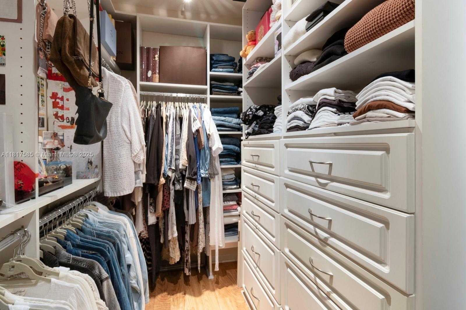 Small Image of 21376 MARINA COVE CIR #12-C, Aventura Number 14