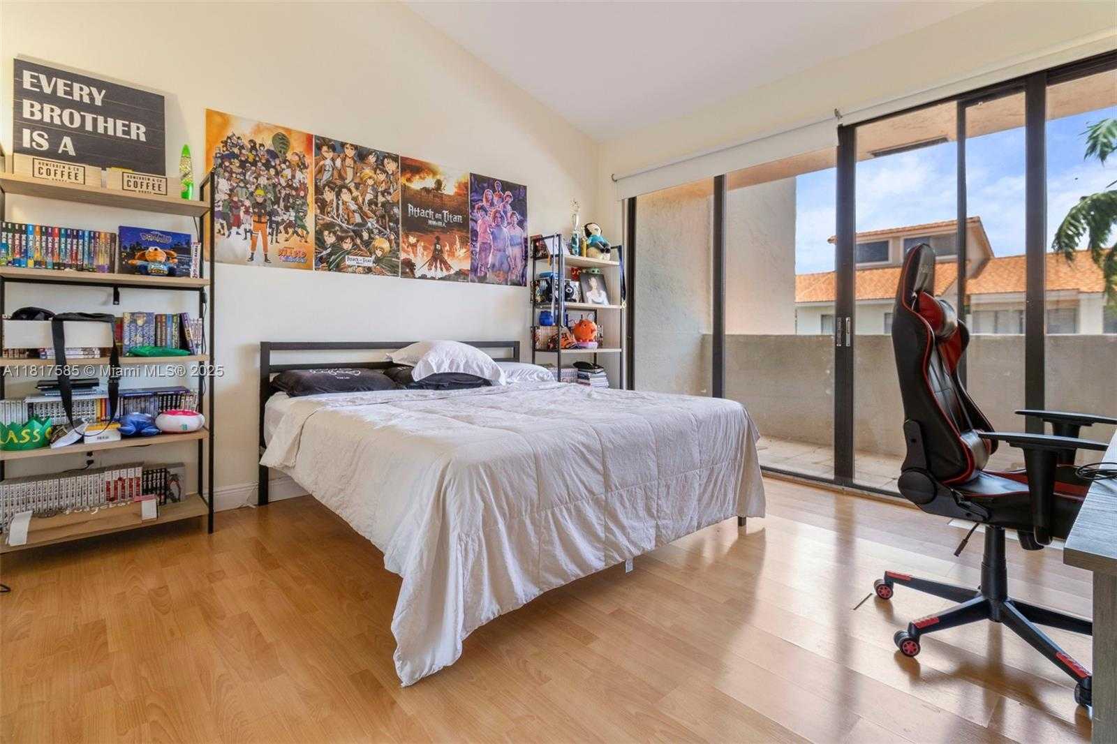 Small Image of 21376 MARINA COVE CIR #12-C, Aventura Number 15