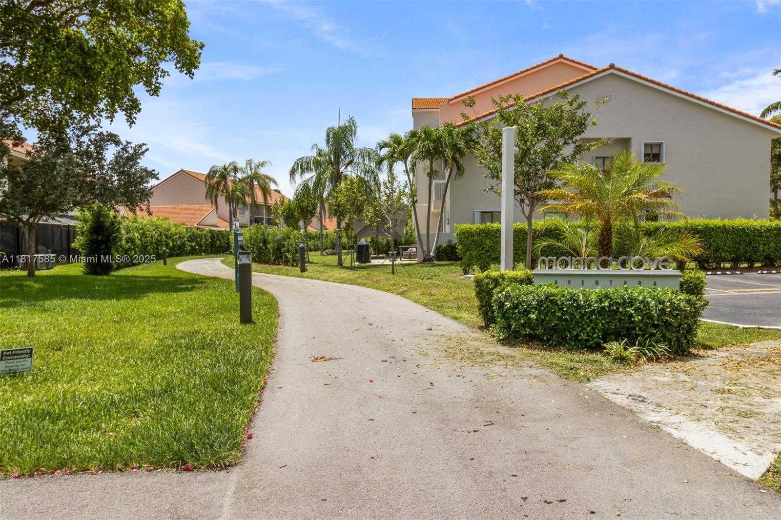 Small Image of 21376 MARINA COVE CIR #12-C, Aventura Number 24