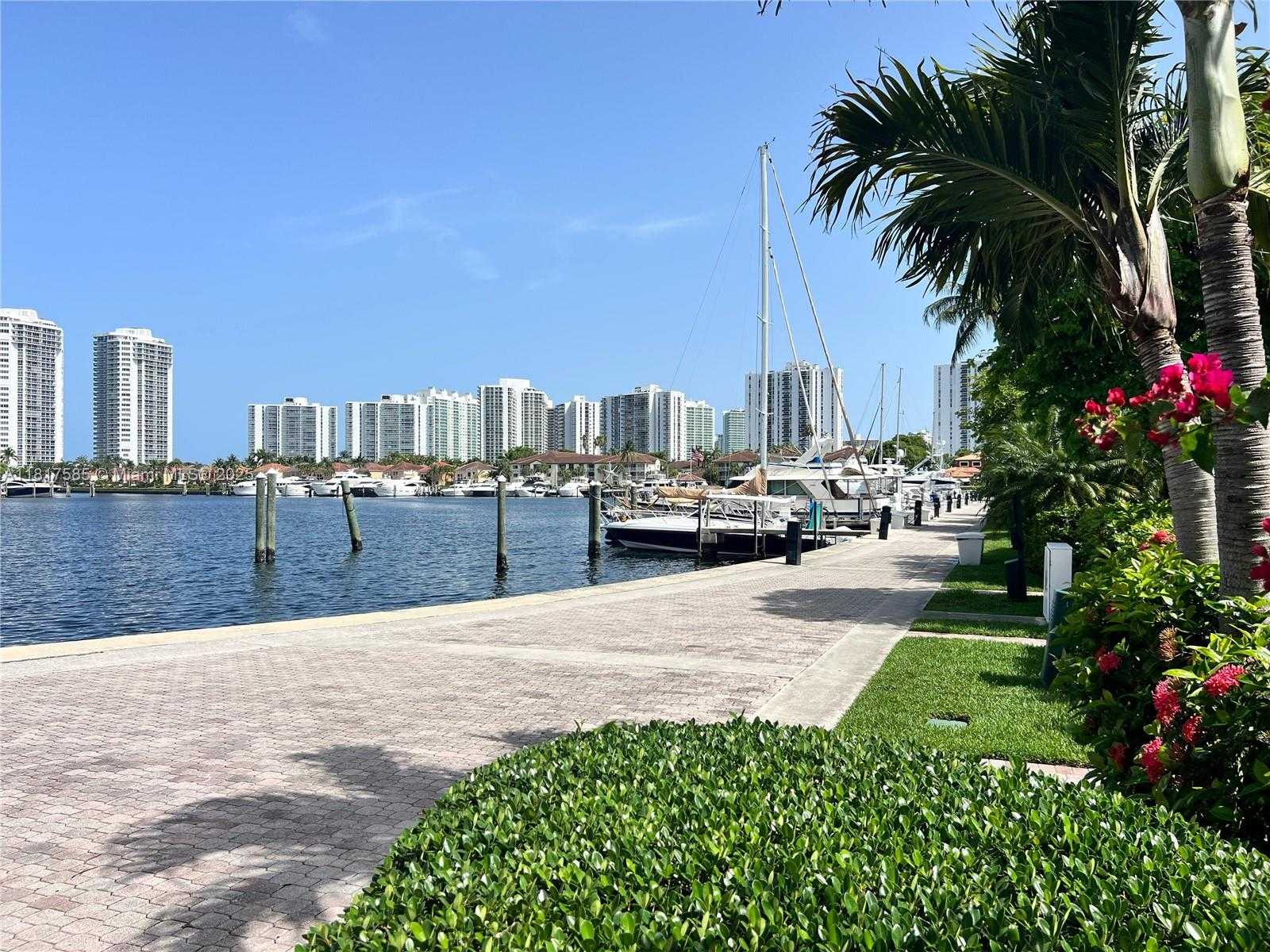 Small Image of 21376 MARINA COVE CIR #12-C, Aventura Number 25