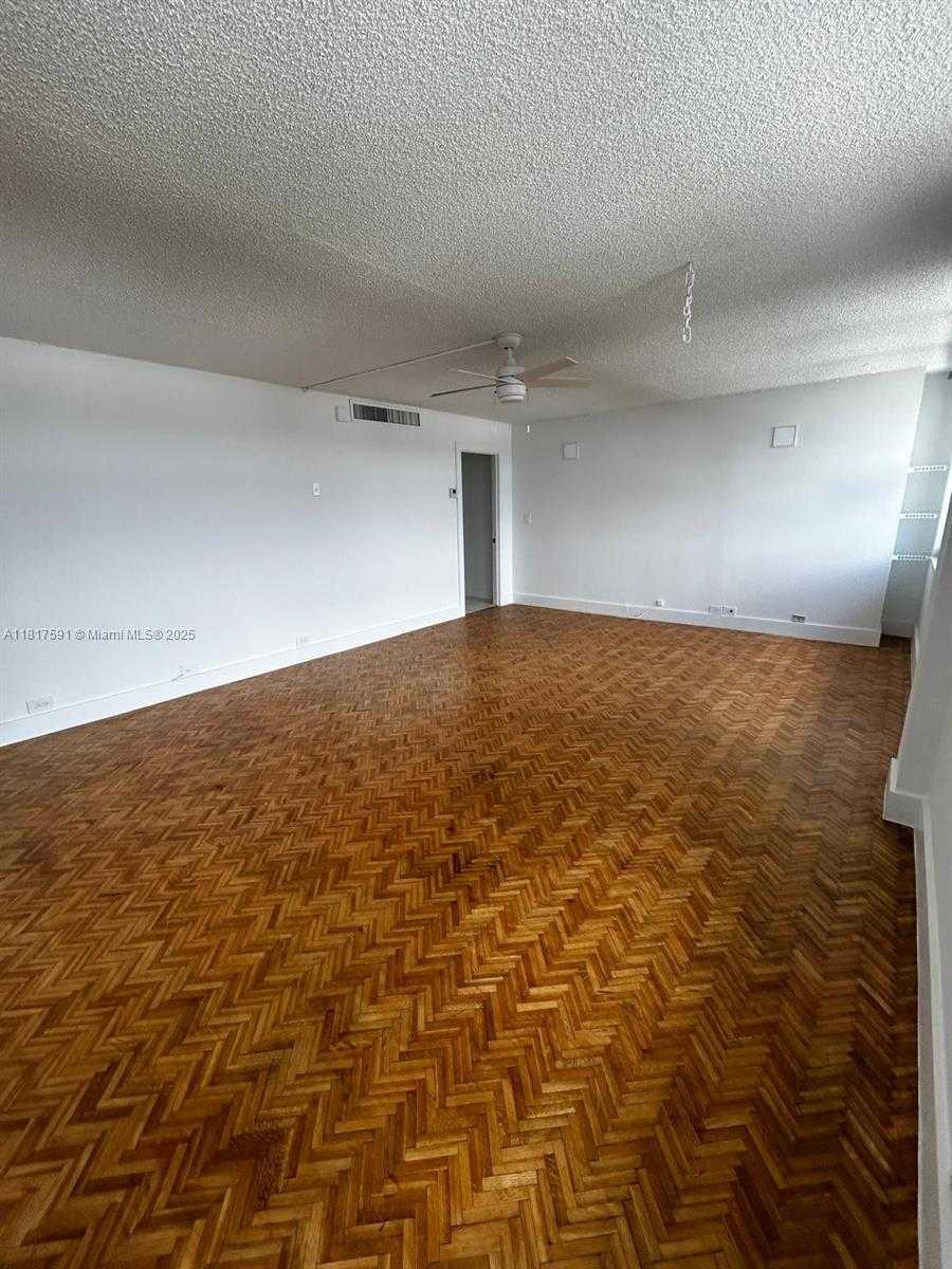 Small Image of 10101 EAST BAY HARBOR DR #710, Bay Harbor Islands Number 12