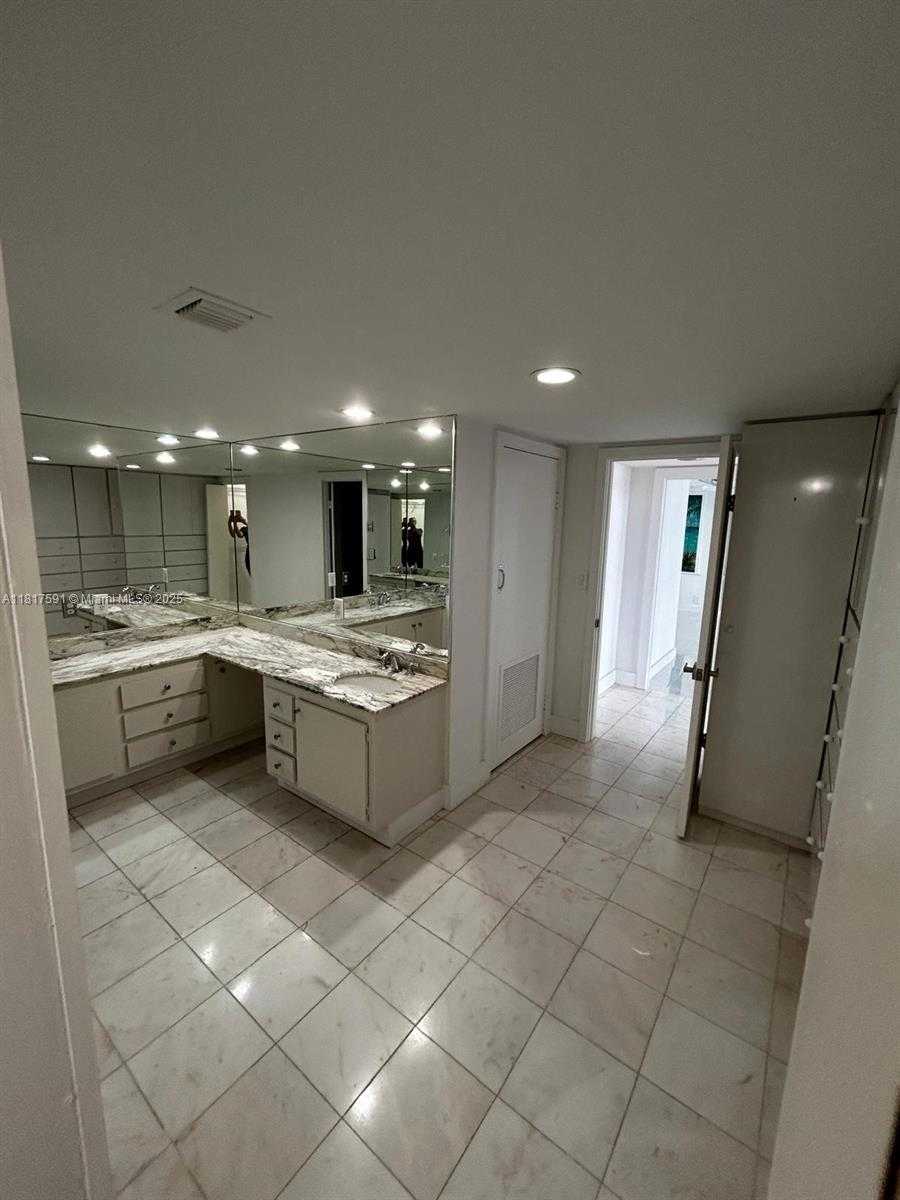 Small Image of 10101 EAST BAY HARBOR DR #710, Bay Harbor Islands Number 28