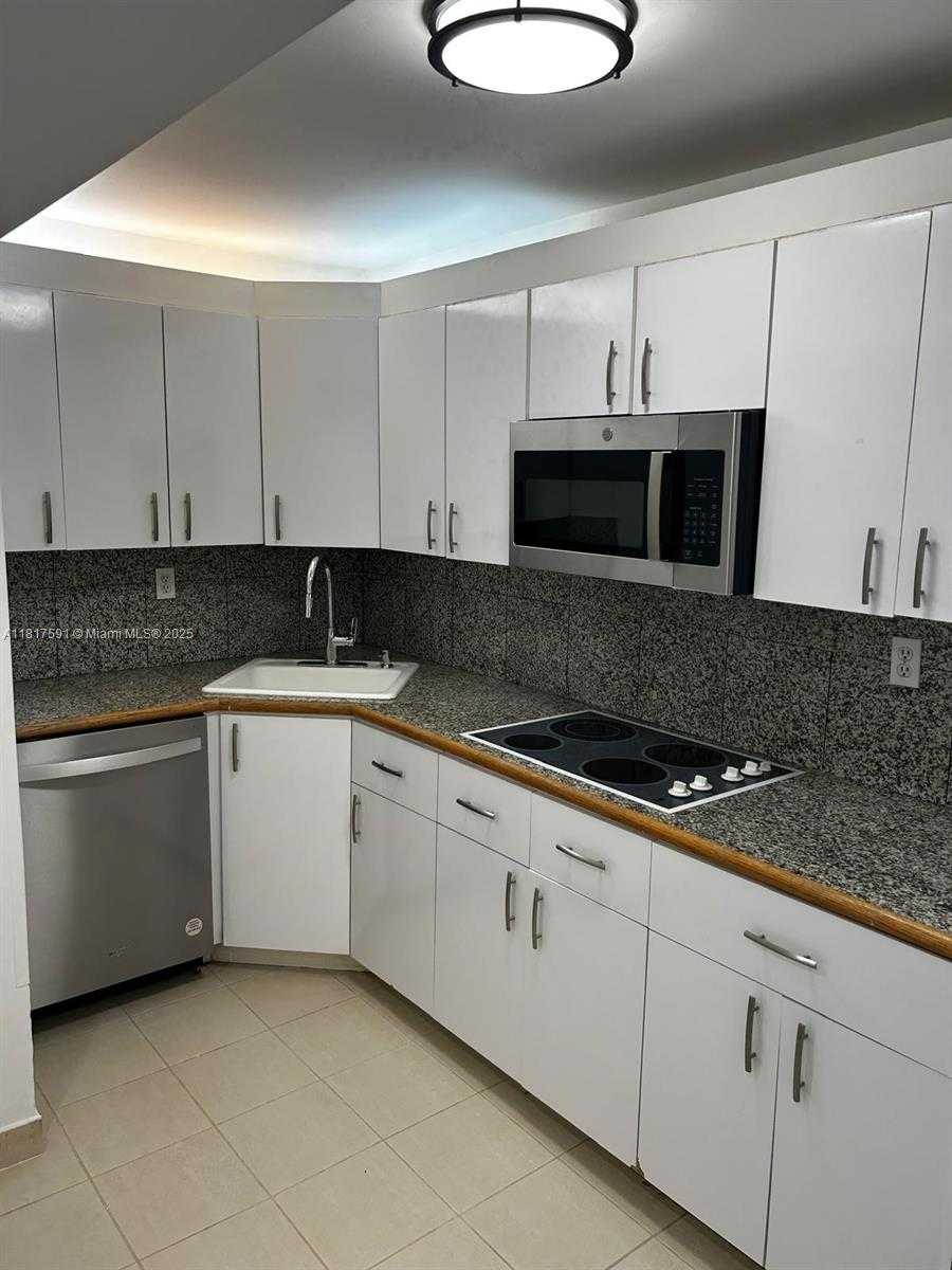 Small Image of 10101 EAST BAY HARBOR DR #710, Bay Harbor Islands Number 29