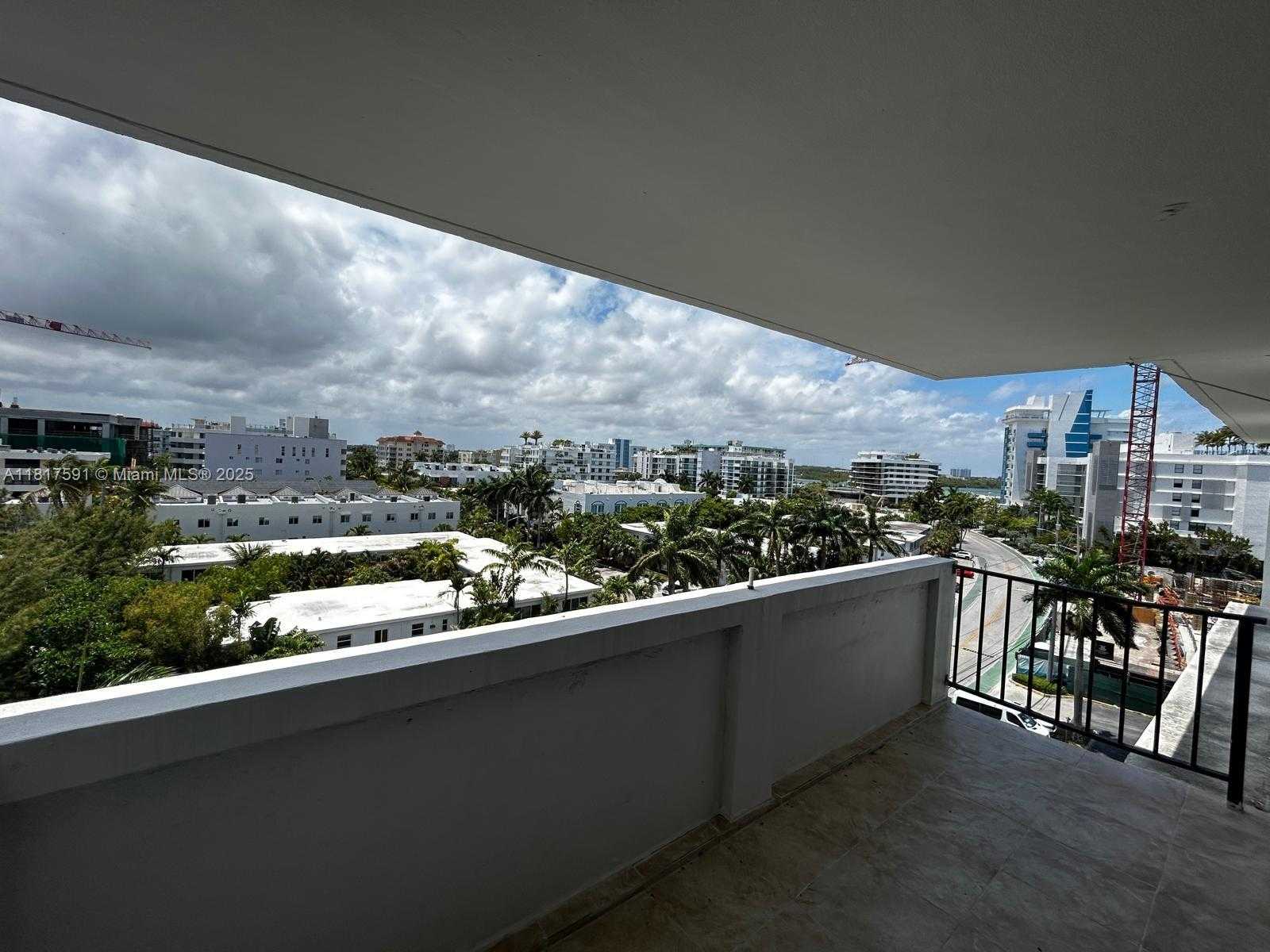 Small Image of 10101 EAST BAY HARBOR DR #710, Bay Harbor Islands Number 37