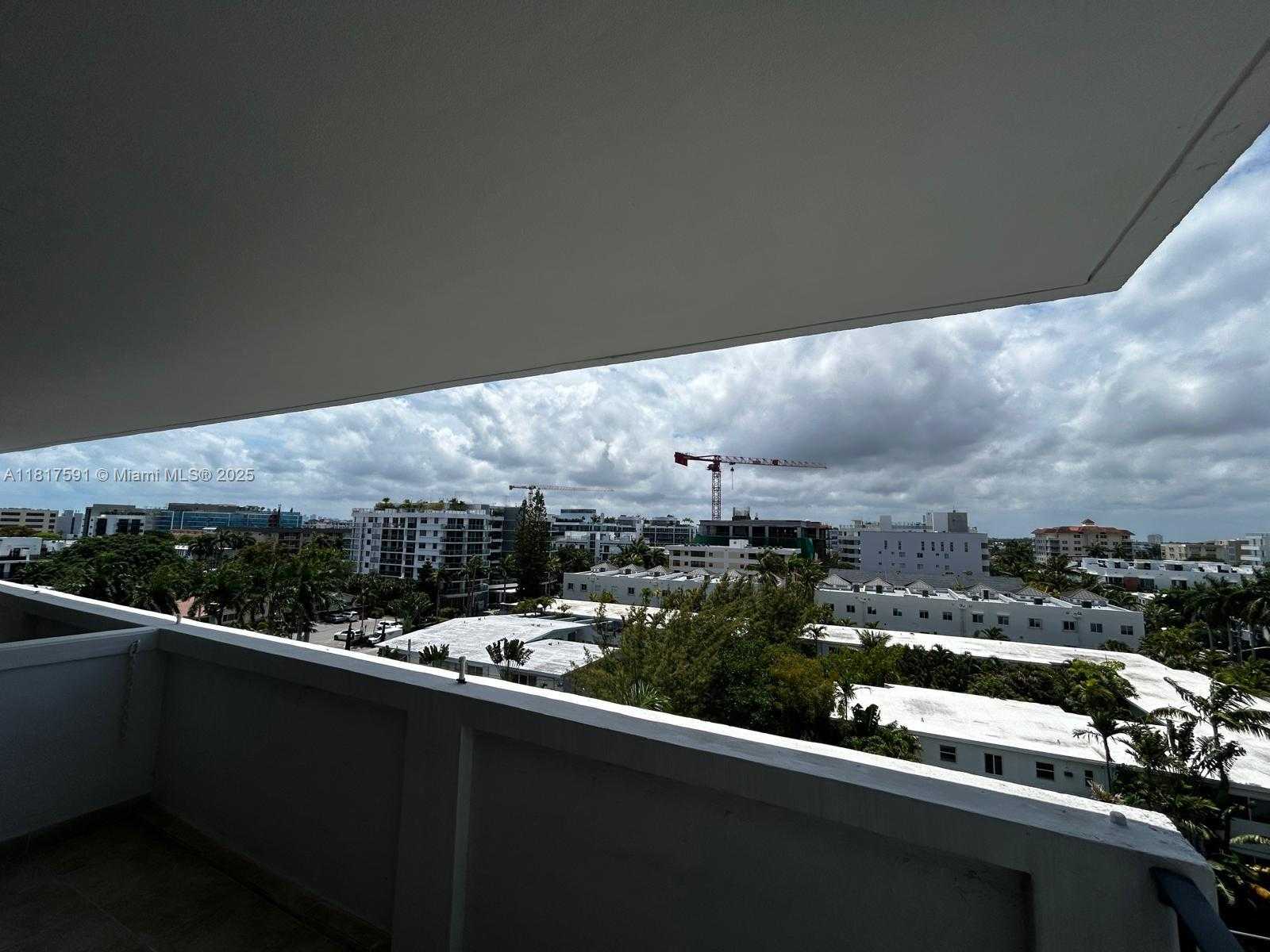 Small Image of 10101 EAST BAY HARBOR DR #710, Bay Harbor Islands Number 38