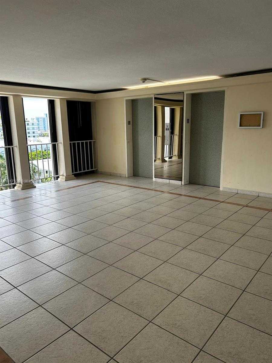 Small Image of 10101 EAST BAY HARBOR DR #710, Bay Harbor Islands Number 40