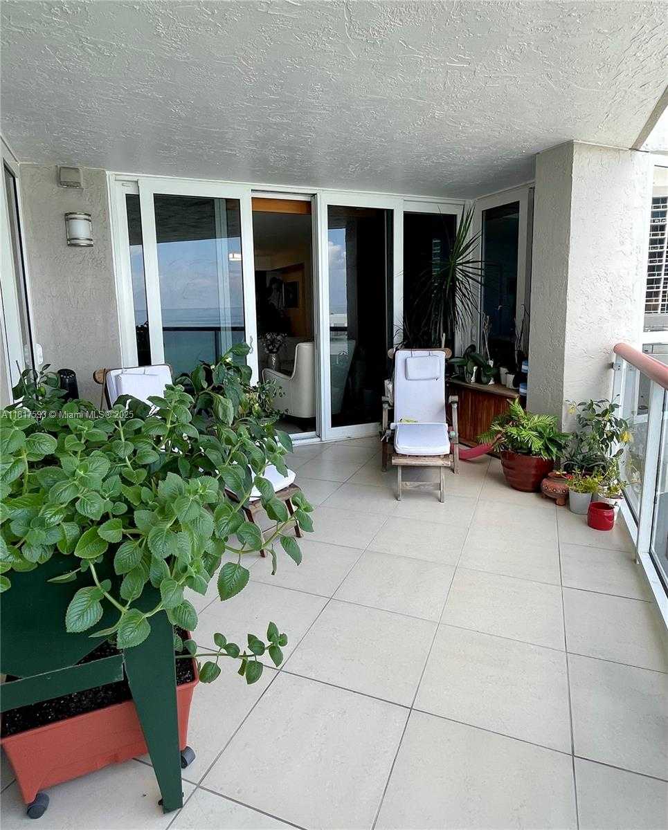 Small Image of 6767 COLLINS AVE #907, Miami Beach Number 19