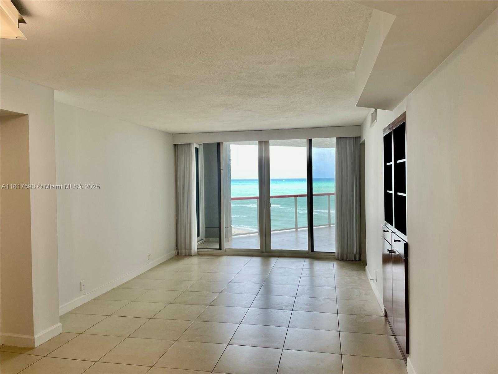Small Image of 6767 COLLINS AVE #907, Miami Beach Number 2